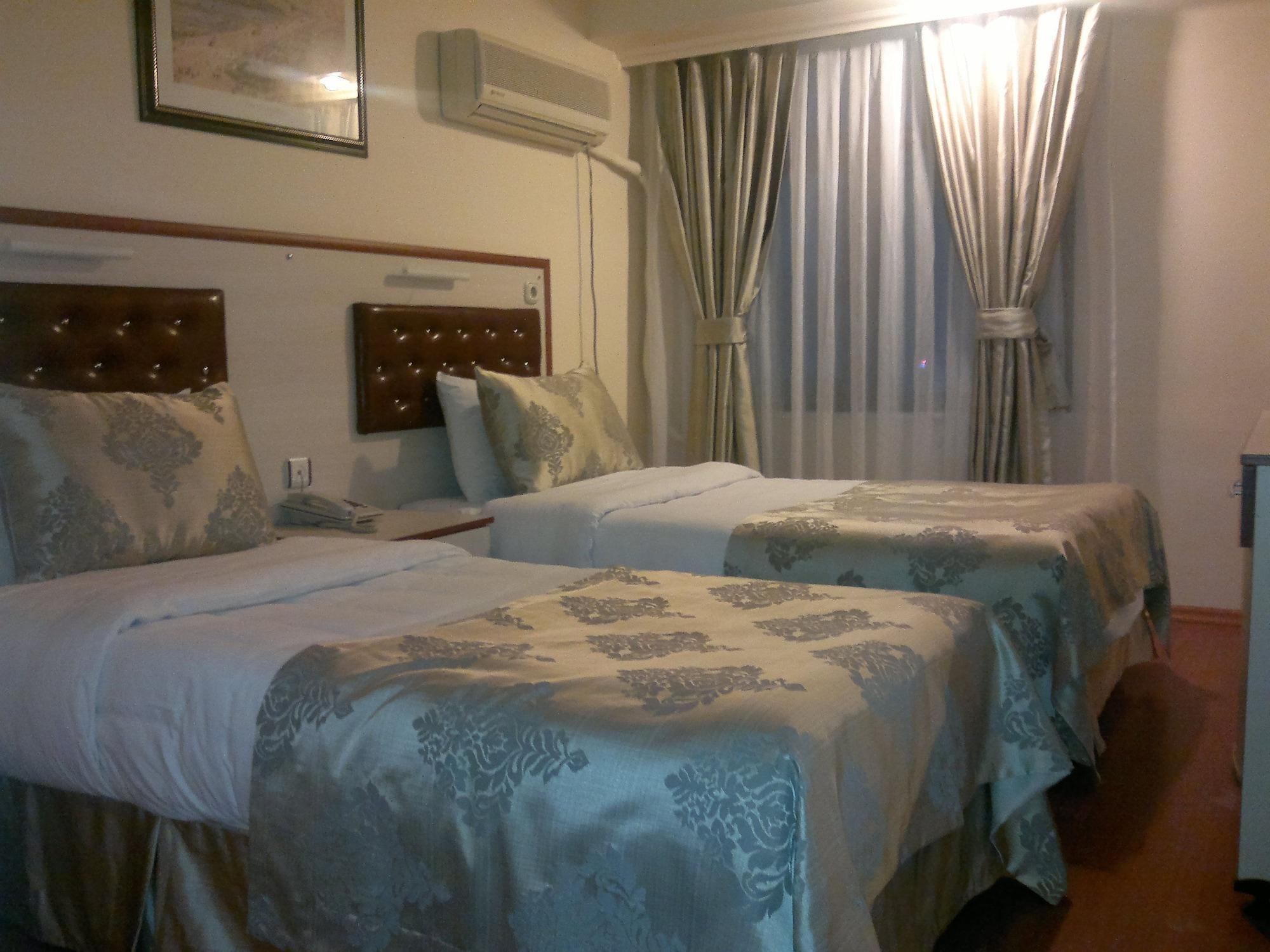 Tayhan Hotel อิสตันบูล ภายนอก รูปภาพ